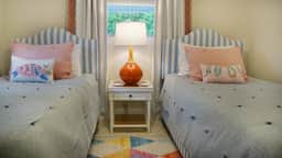 Luxury Beach House Heated Salt Pool, BBQ, Fast WIFI, Covered Patio, Huge Private Yard, EV Charger